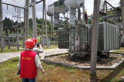邵陽變電檢修公司對(duì)市區(qū)、新寧、邵東的重要變電站進(jìn)行現(xiàn)場(chǎng)保電工作