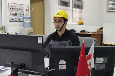 努力維護(hù)國(guó)外水電站10千伏線路