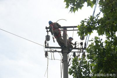 更換絕緣導線，安裝智能開關(guān)和斷路器