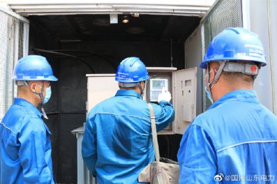 國網(wǎng)東阿縣供電公司重點巡視配電室、開閉所配備的排水泵、發(fā)電機(jī)等設(shè)備
